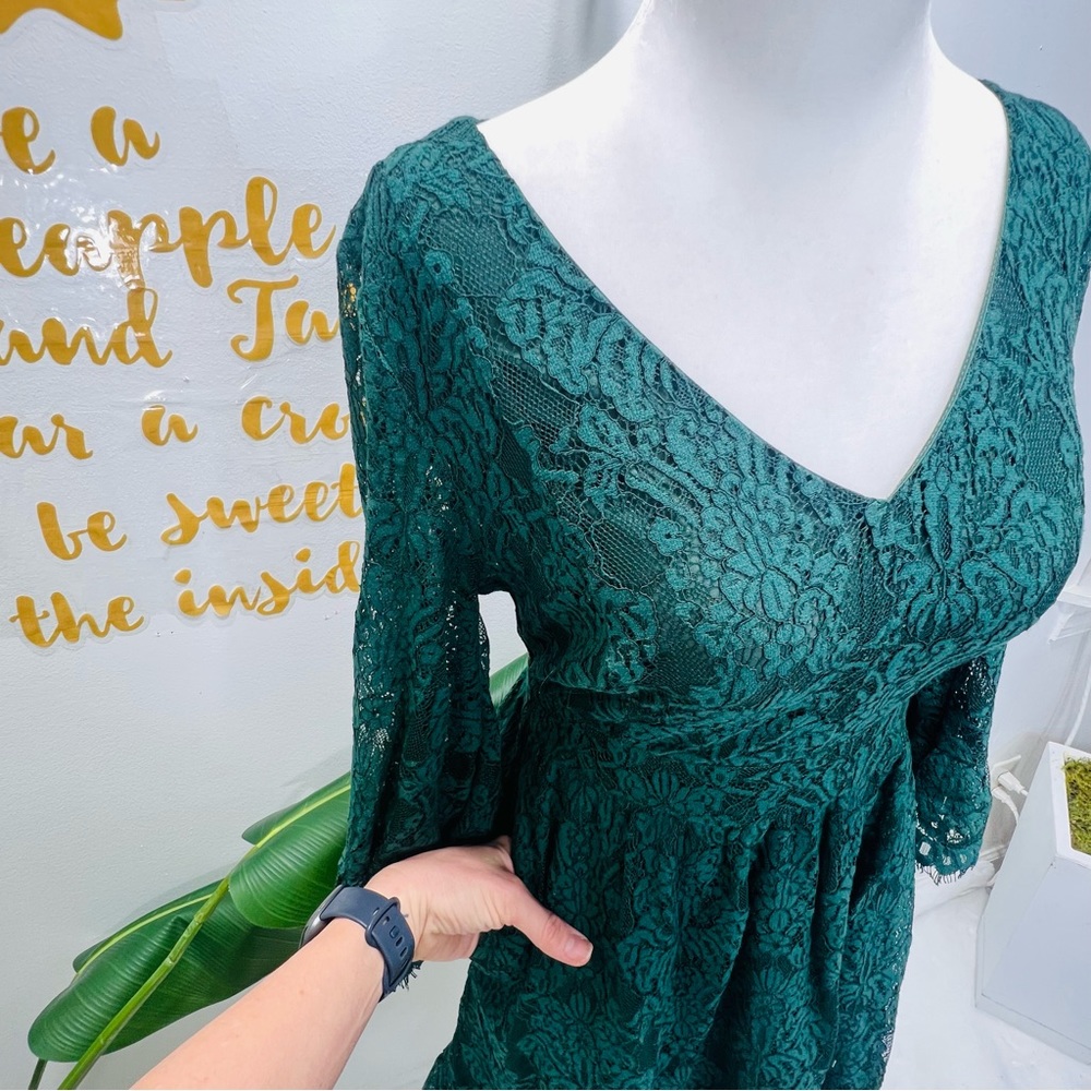 MODCLOTH Green Floral Lace Bell Sleeve Dress Size Small - Picture 9 of 16